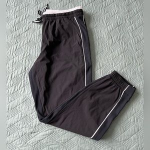 Athleta Brooklyn Jogger - Black, size 12